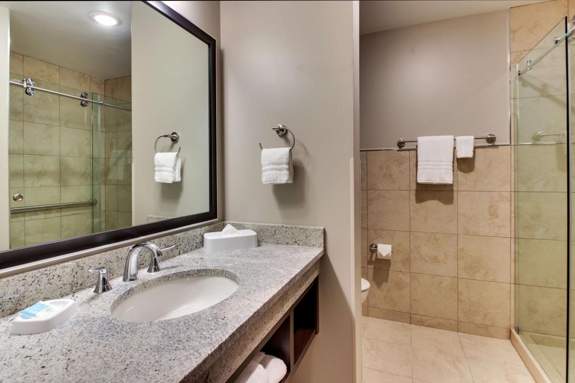 Drury Plaza Dallas Hotel