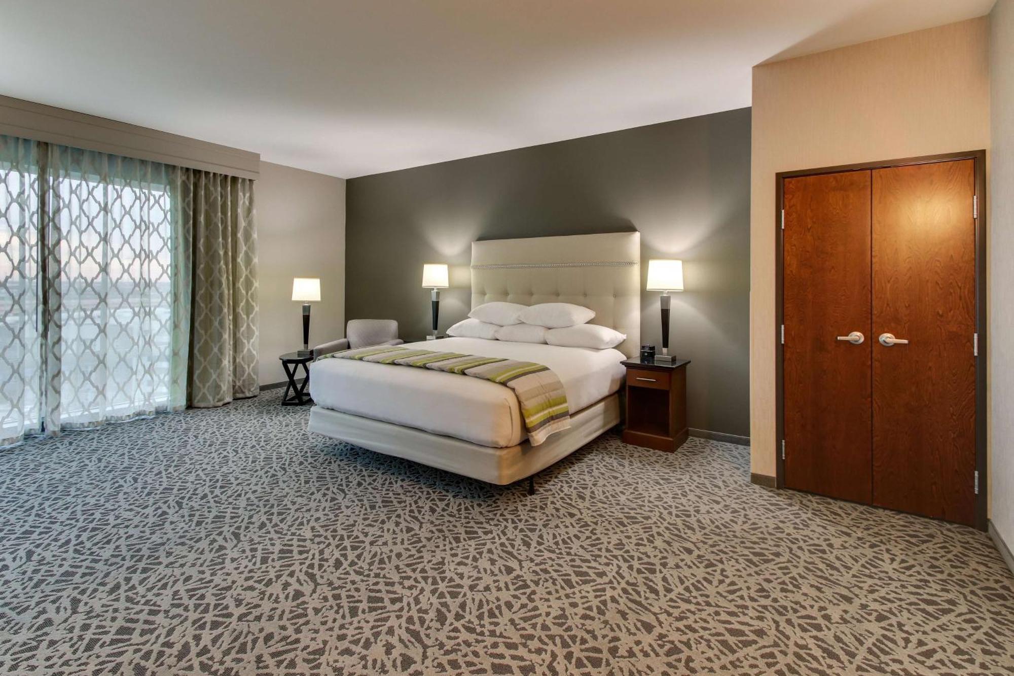 Drury Plaza Dallas Hotel