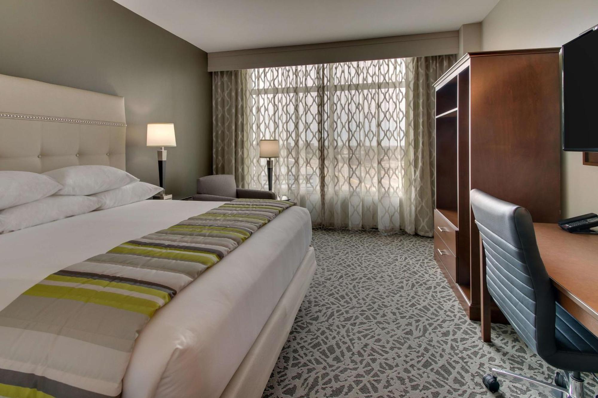 Drury Plaza Dallas 3*