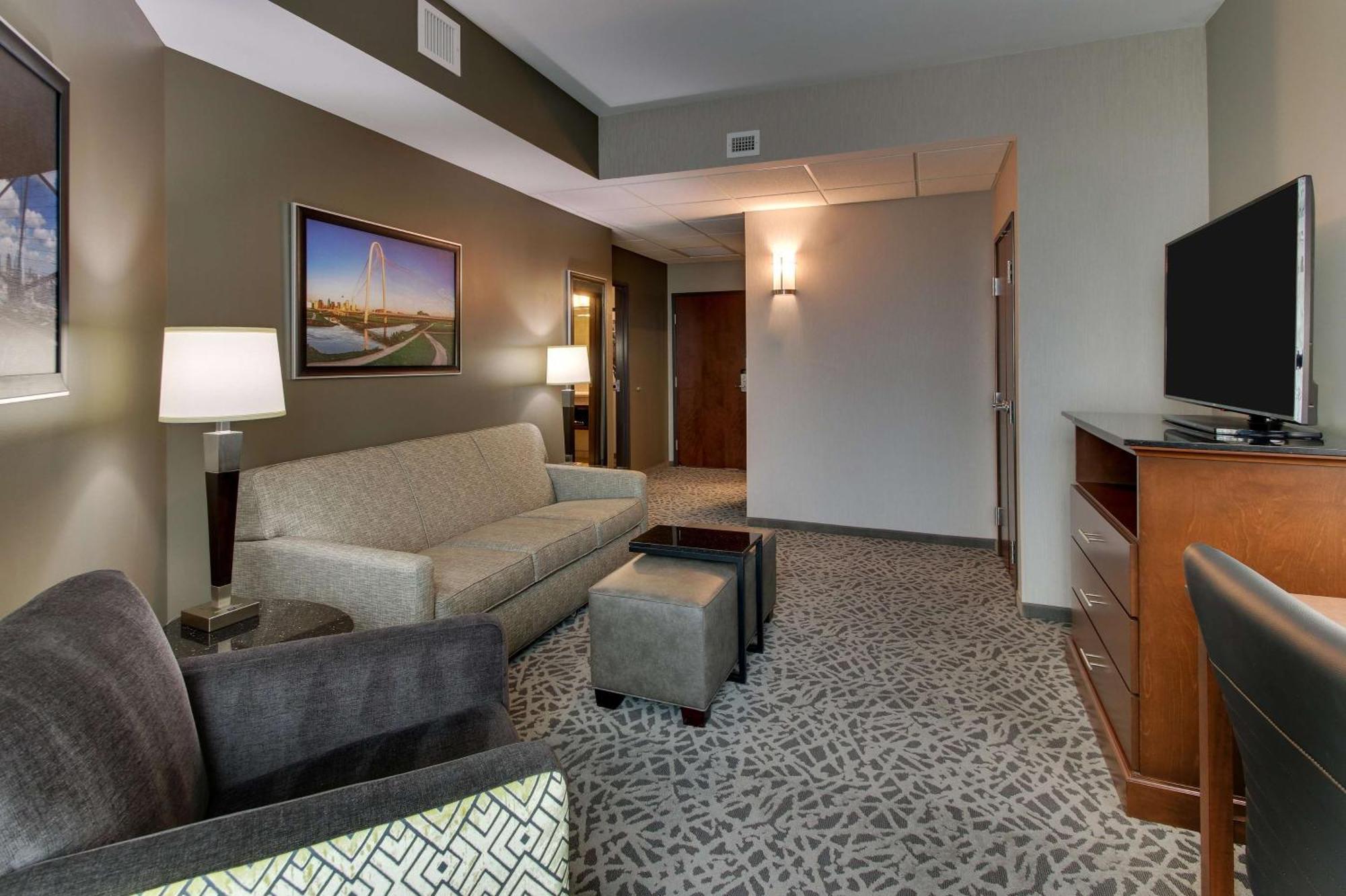 Drury Plaza Dallas Hotel 3*