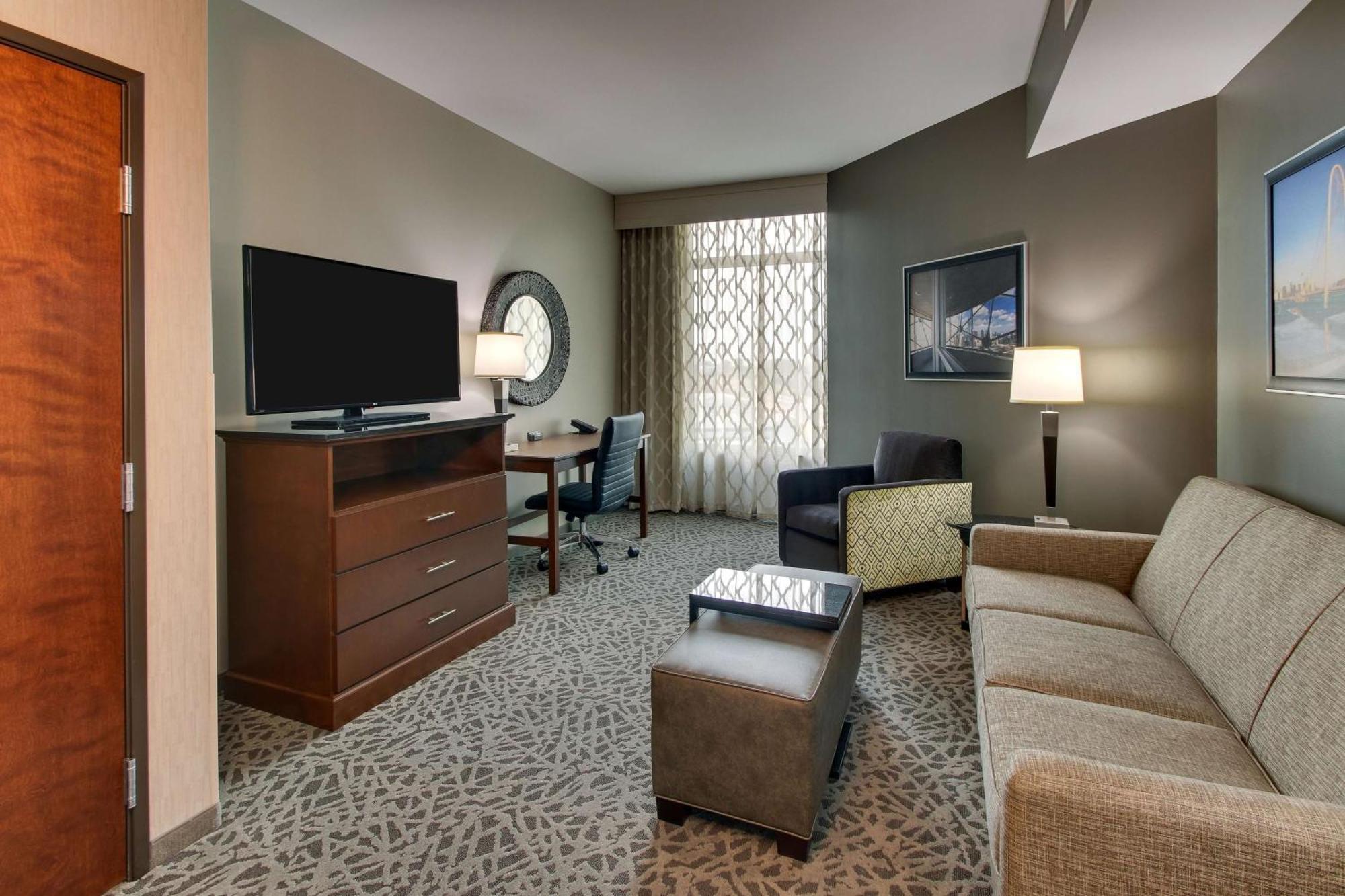 Drury Plaza Dallas Hotel 3*